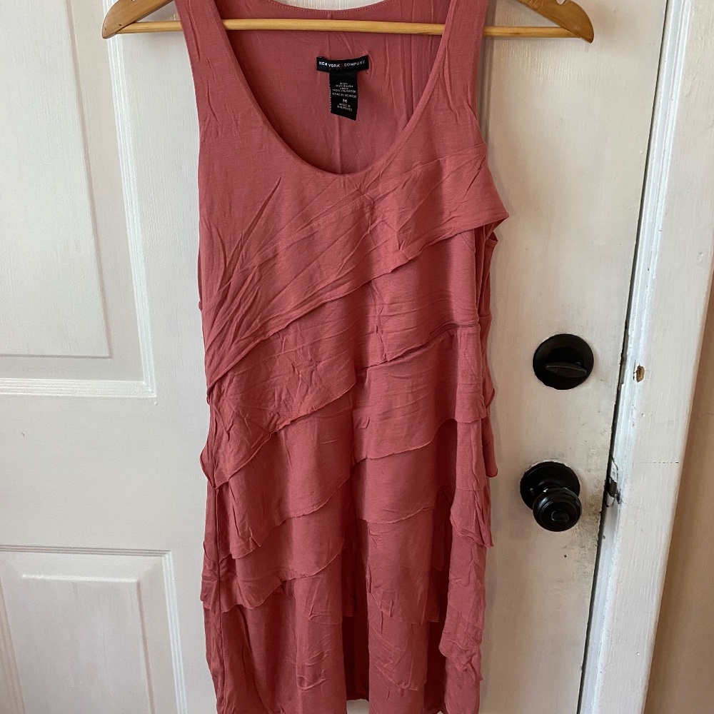 NY&CO ROSE RUFFLE DRESS M